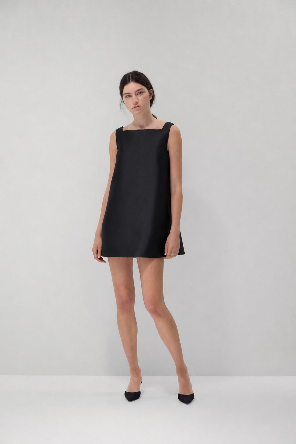 Beau Dress in Black Silk/wool