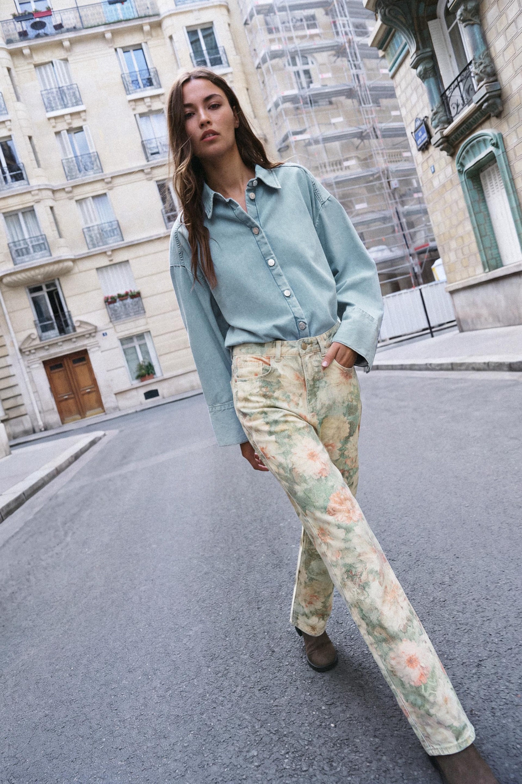 Z1975 Straight Mid-Waist Floral Print Jeans - Printed - 4