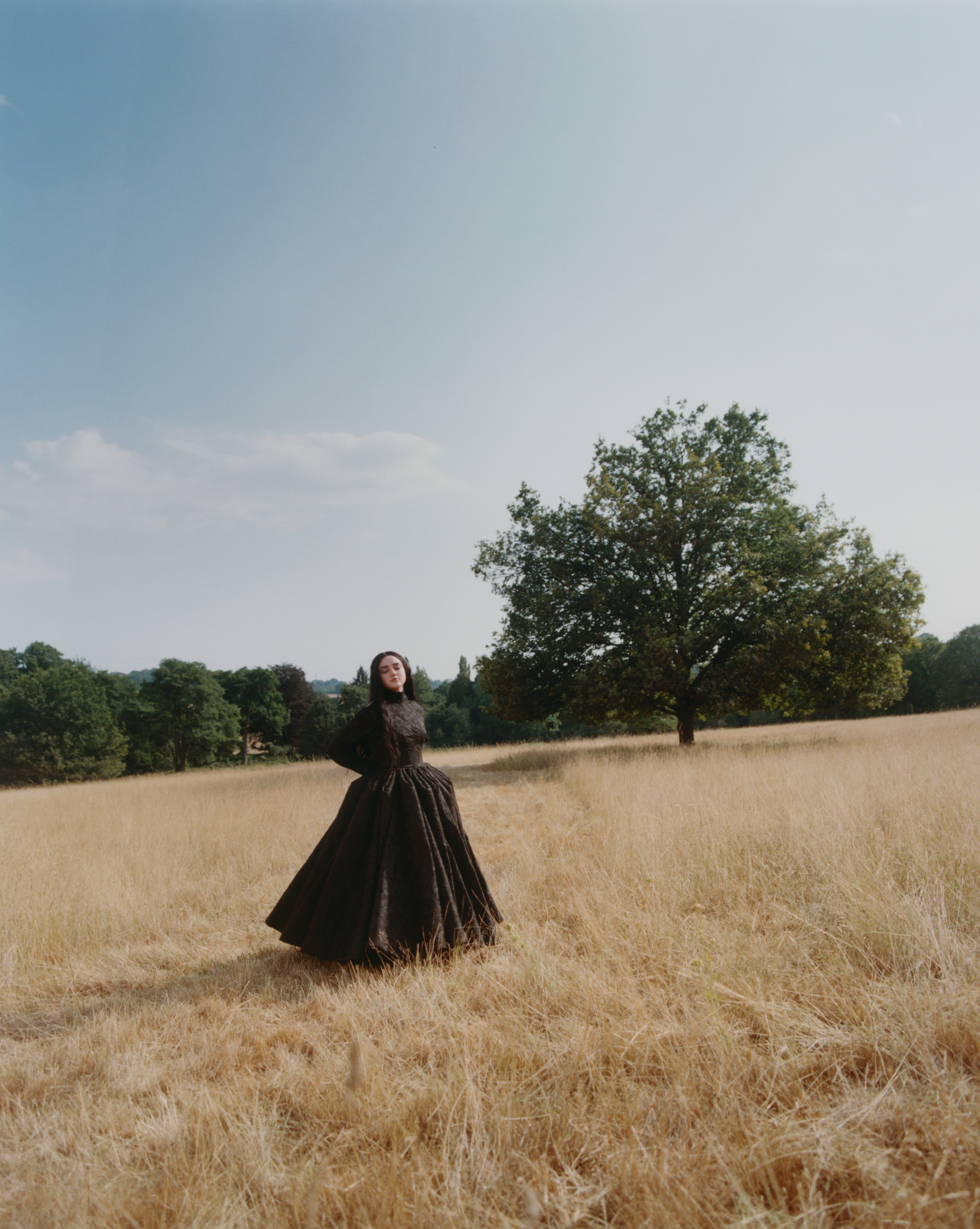 Under Her Spell&mdash;Maisie Williams Talks Practical Magic 2, Turning 30 and the Charm of the Shockingly Ordinary
