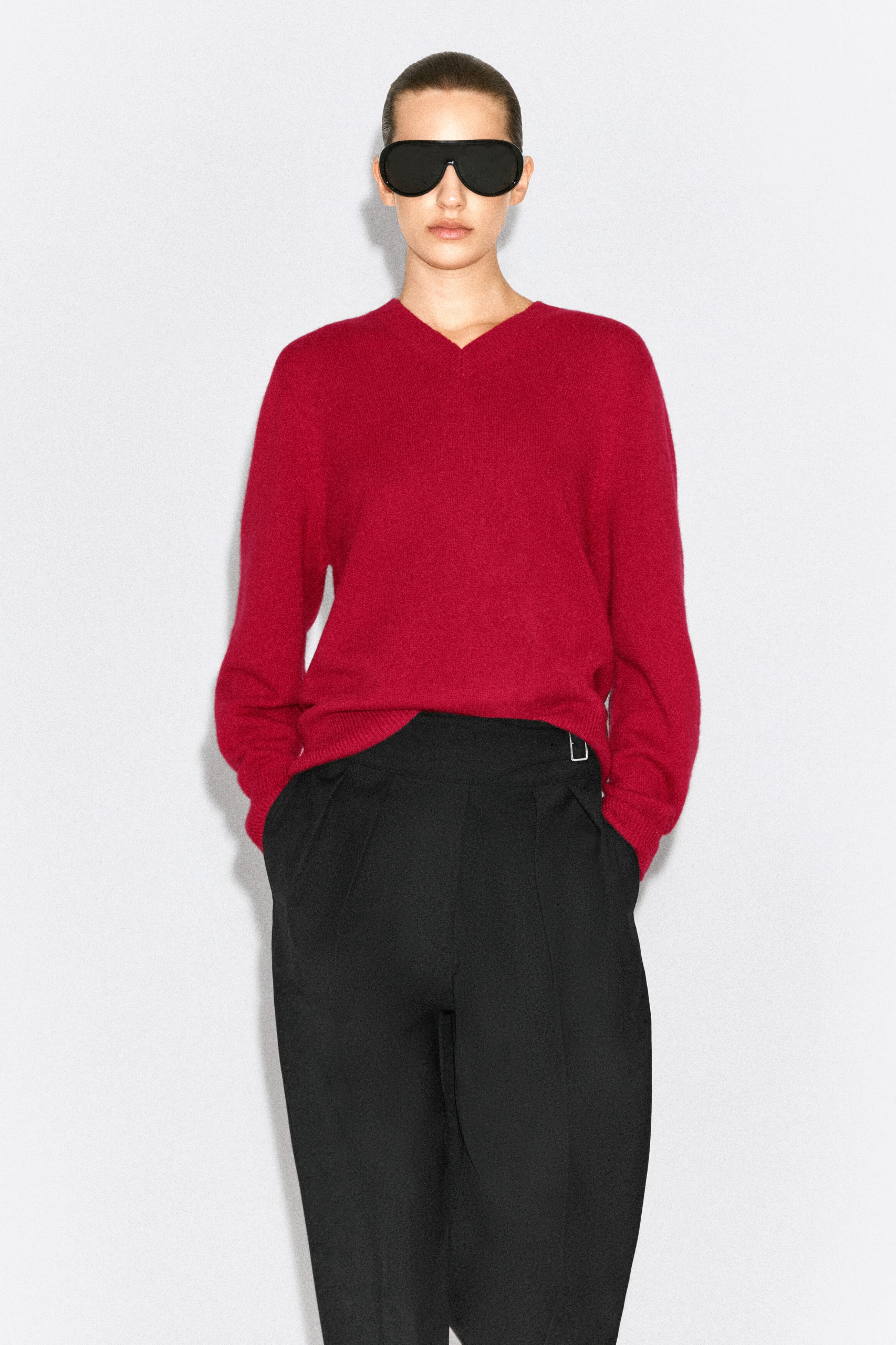 Sculpted Pure Cashmere V-Neck Jumper