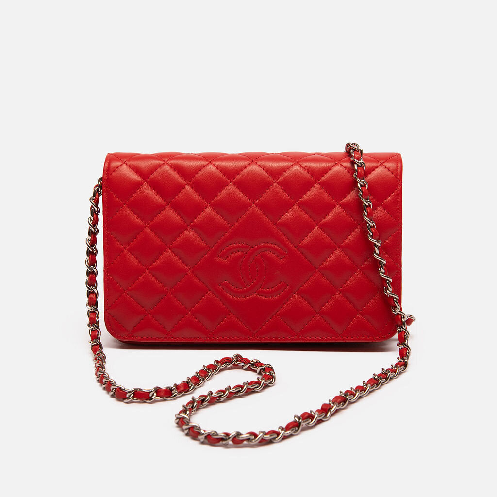 Chanel Red Diamond Stitch Woc (18 Series)