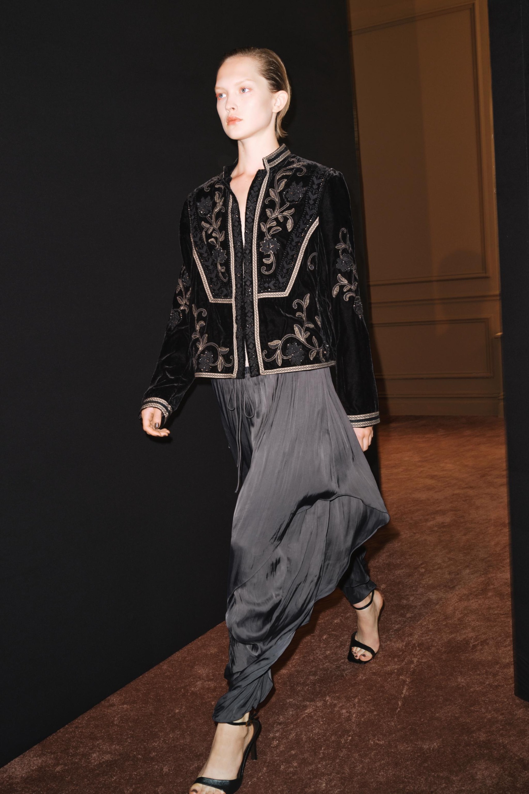 Velvet Jacket With Embroidery and Beads Zw Collection - Black / White - Xs
