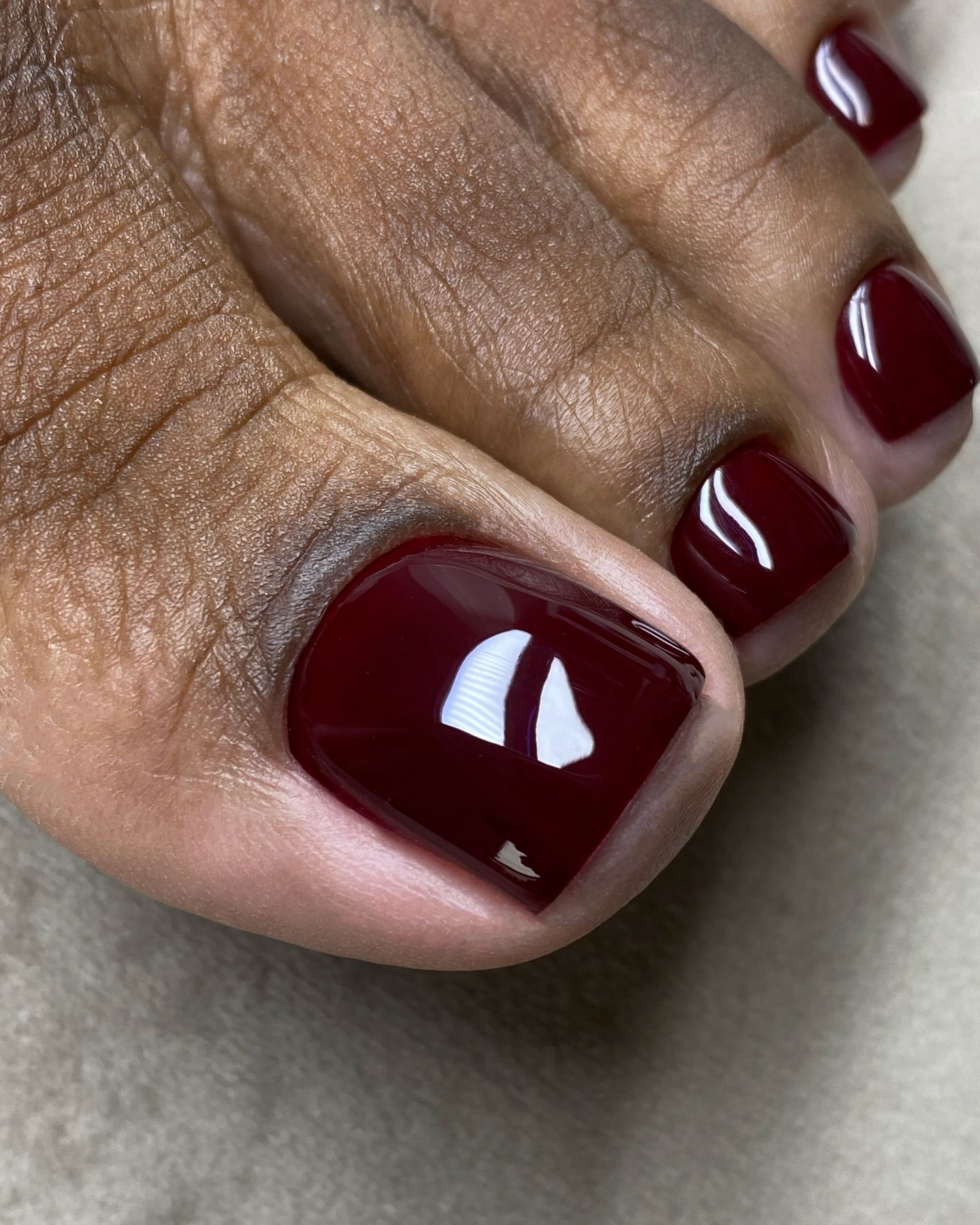 burgundy pedicure - autumn 2026