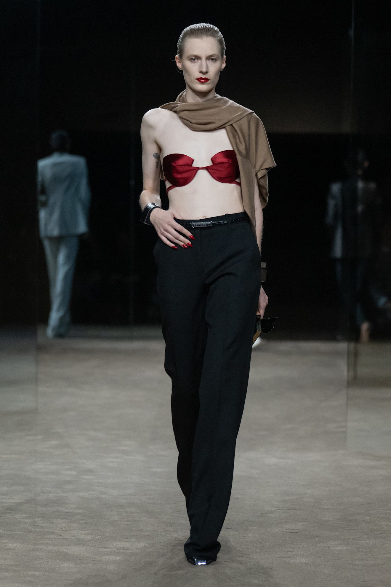 a model walking the tom ford spring 2027 show.