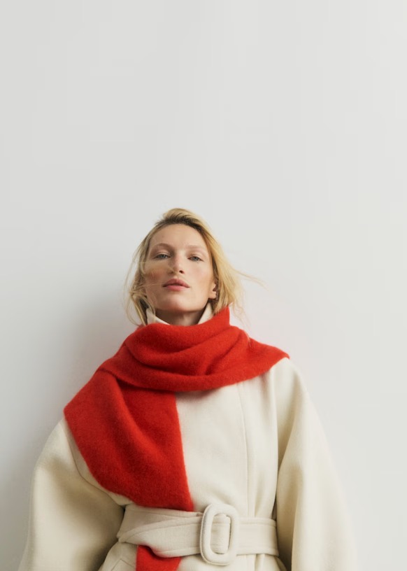 S&eacute;zane, Tom Scarf