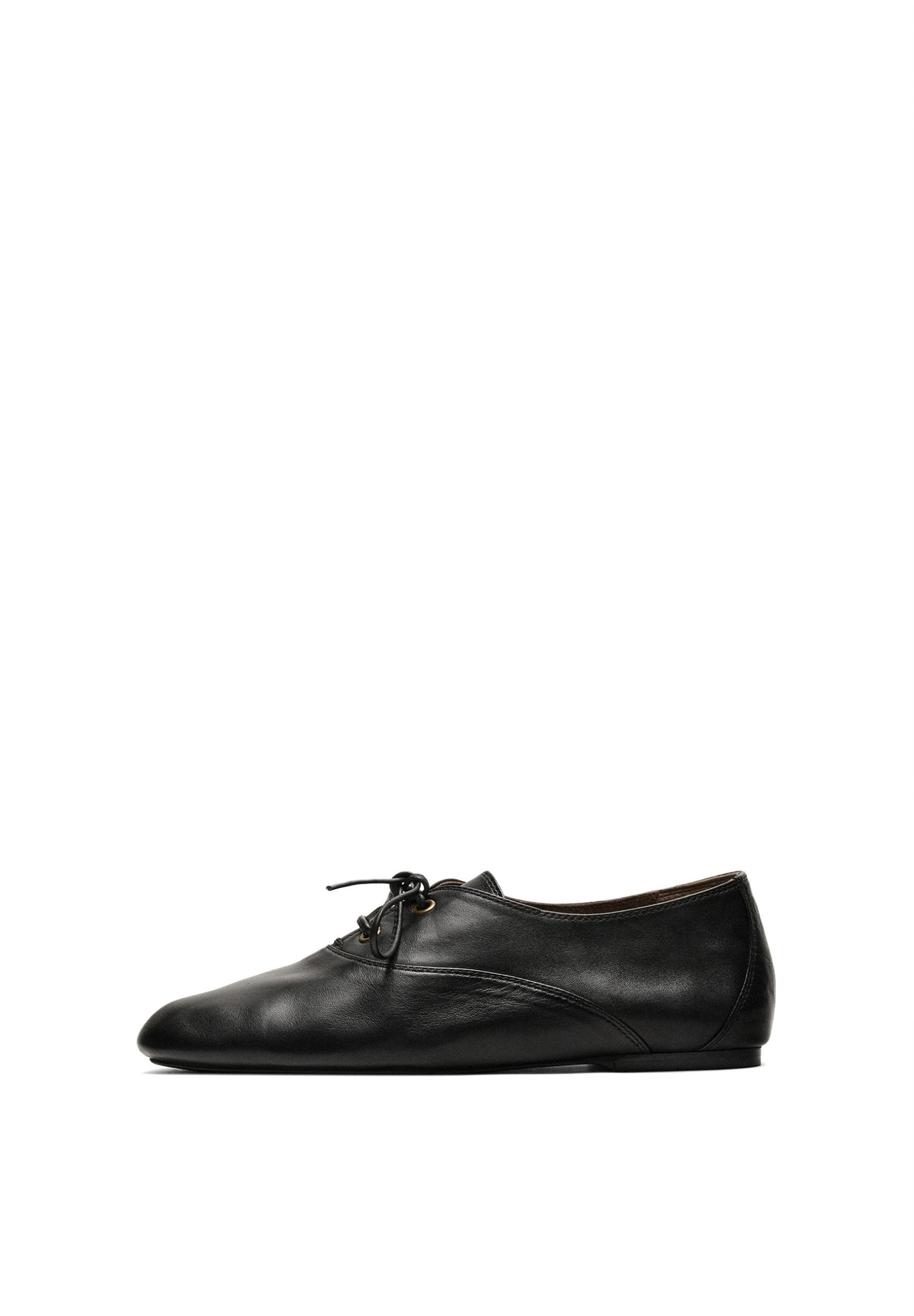 Soft Leather Lace-Up Shoe