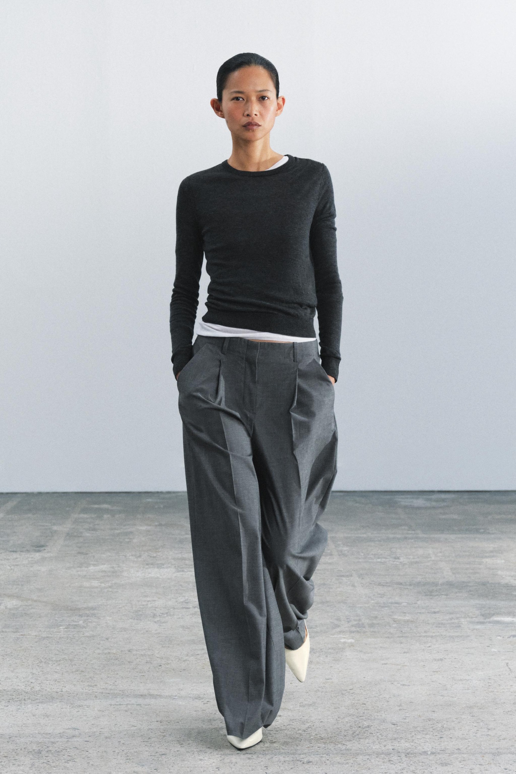 Zw Collection Pleated Trousers - Grey - Xs