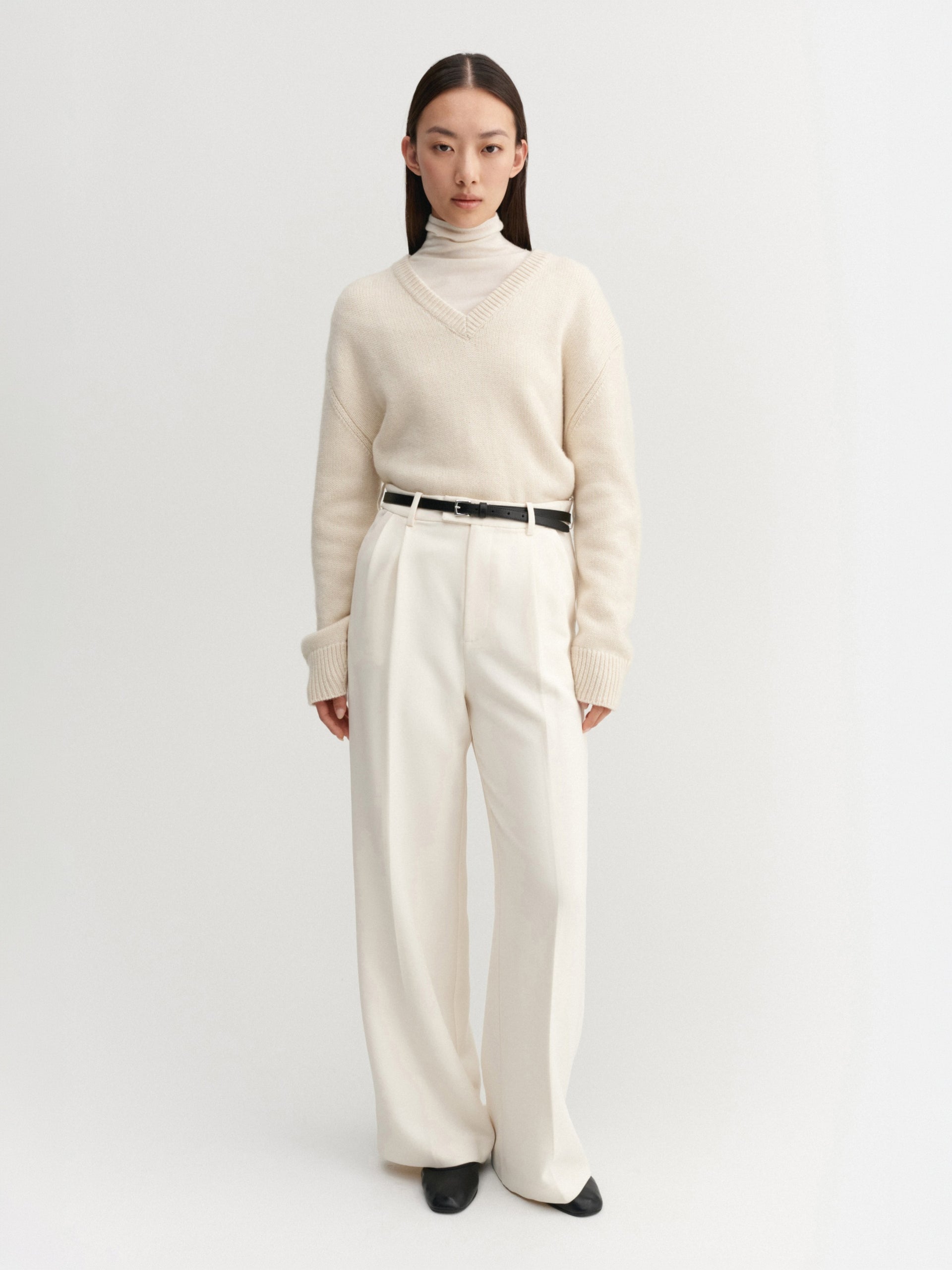 Yara V-Neck Sweater, Vanilla - Xs
