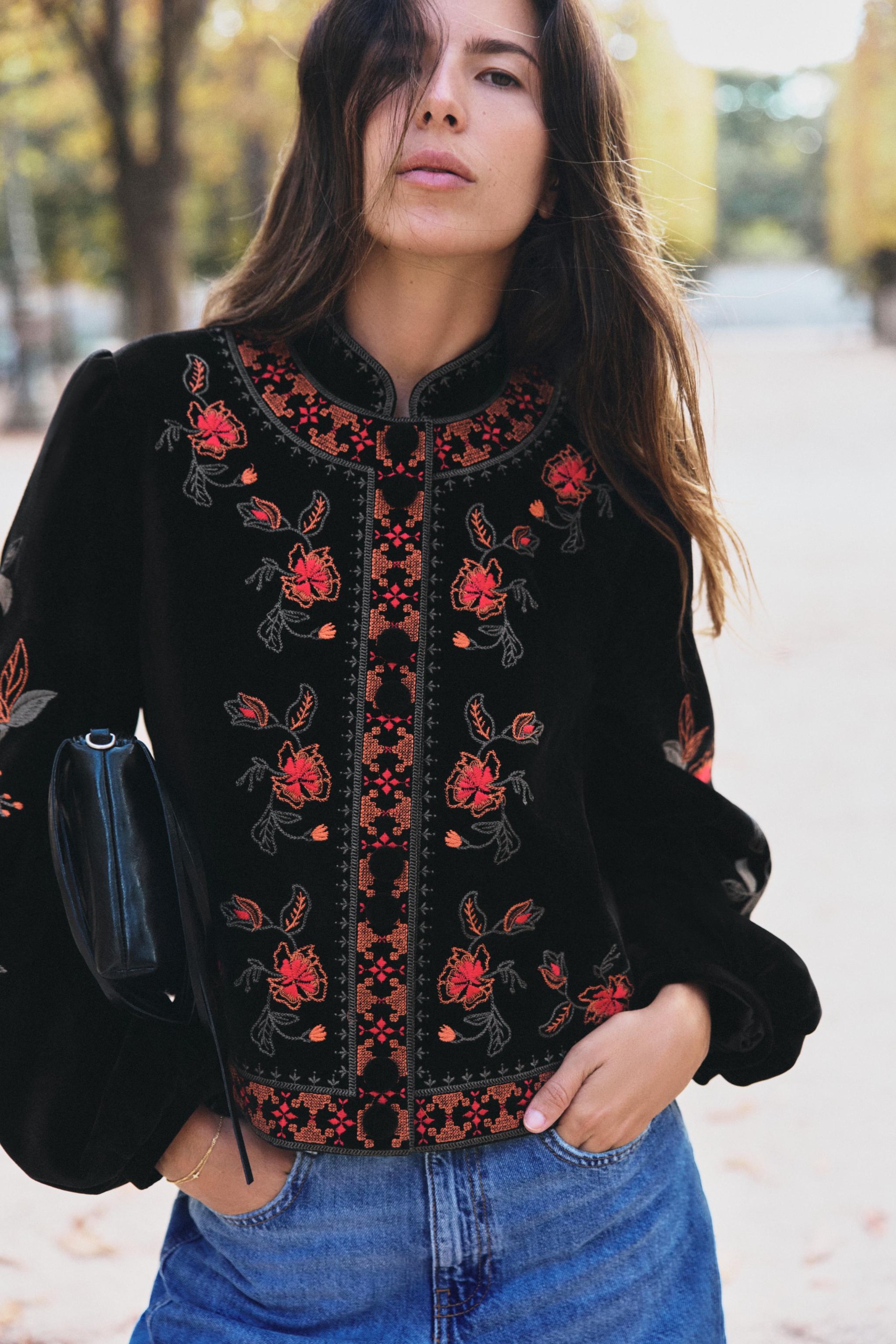Embroidered Velvet Jacket - Black - Xs