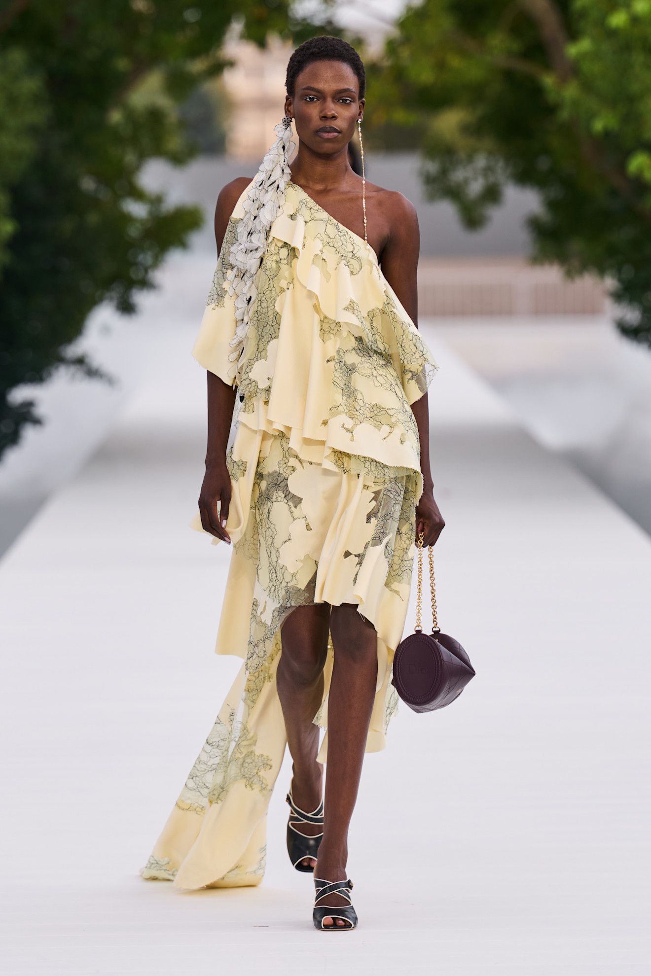an example of asymmetry on the dior spring 2027 runway.