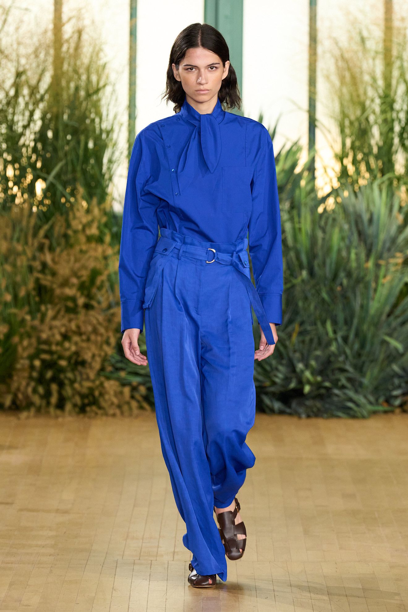 Cobalt blue on the S/S 27 runways