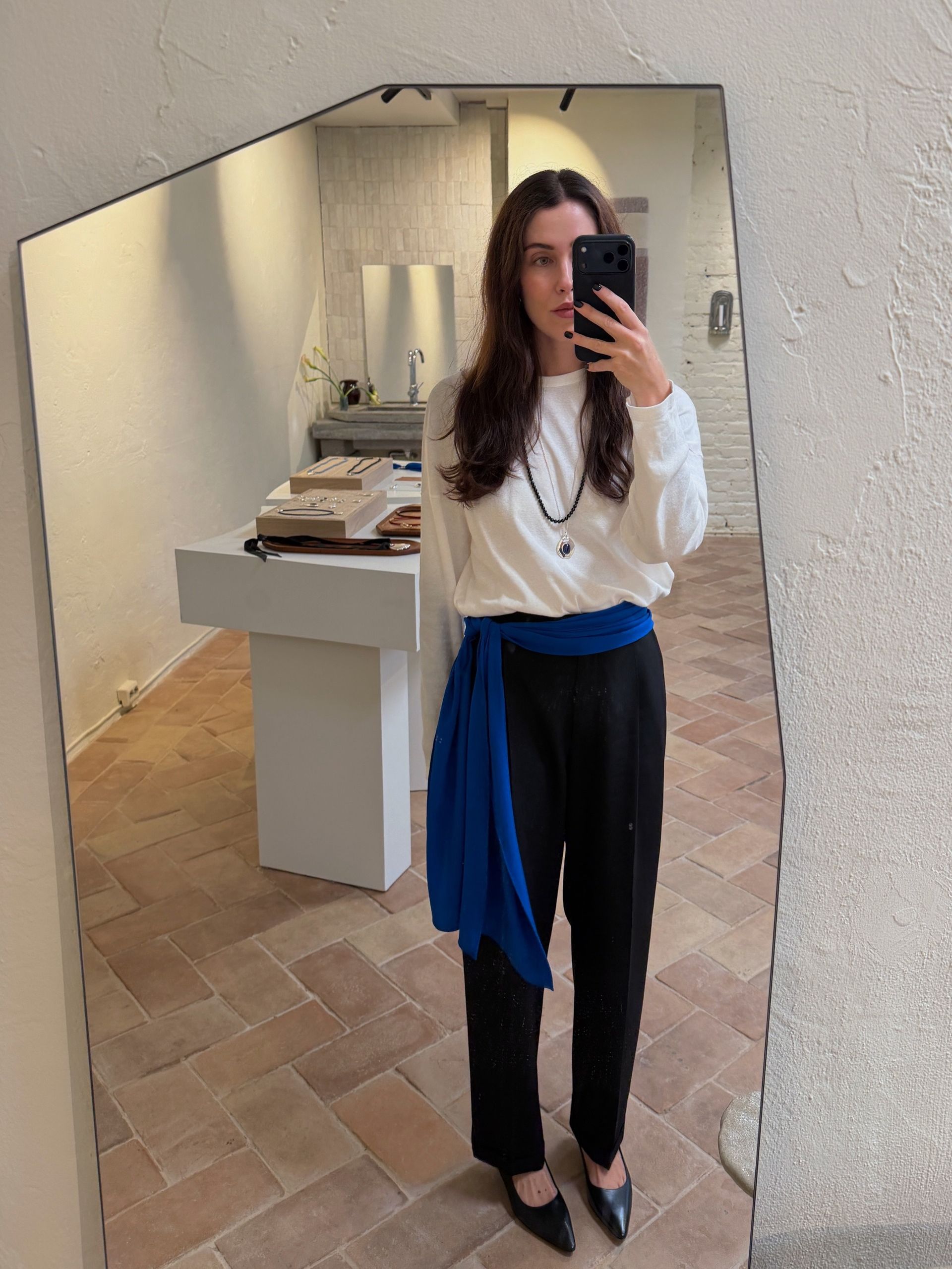 Influencer wearing a cobalt blue