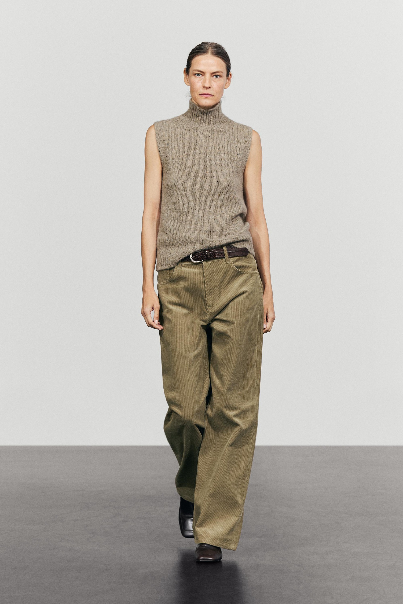 Mid-Waist Loose Fit Corduroy Pants