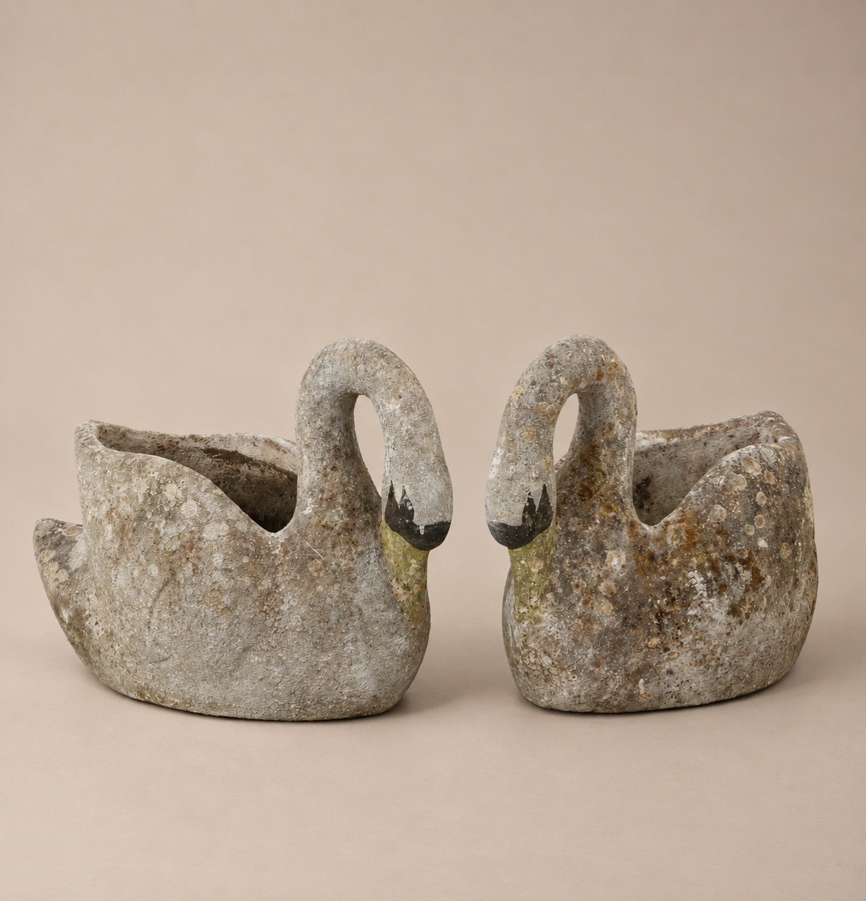 raum studio, Swan Planter