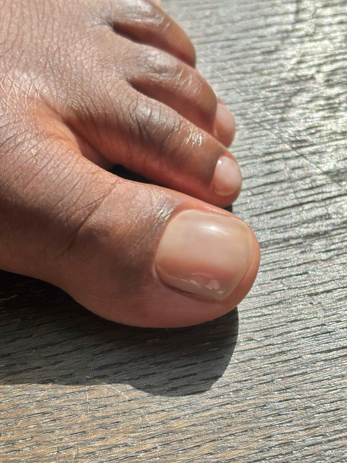 Natural, shiny pedicure - autumnal pedicures 2026