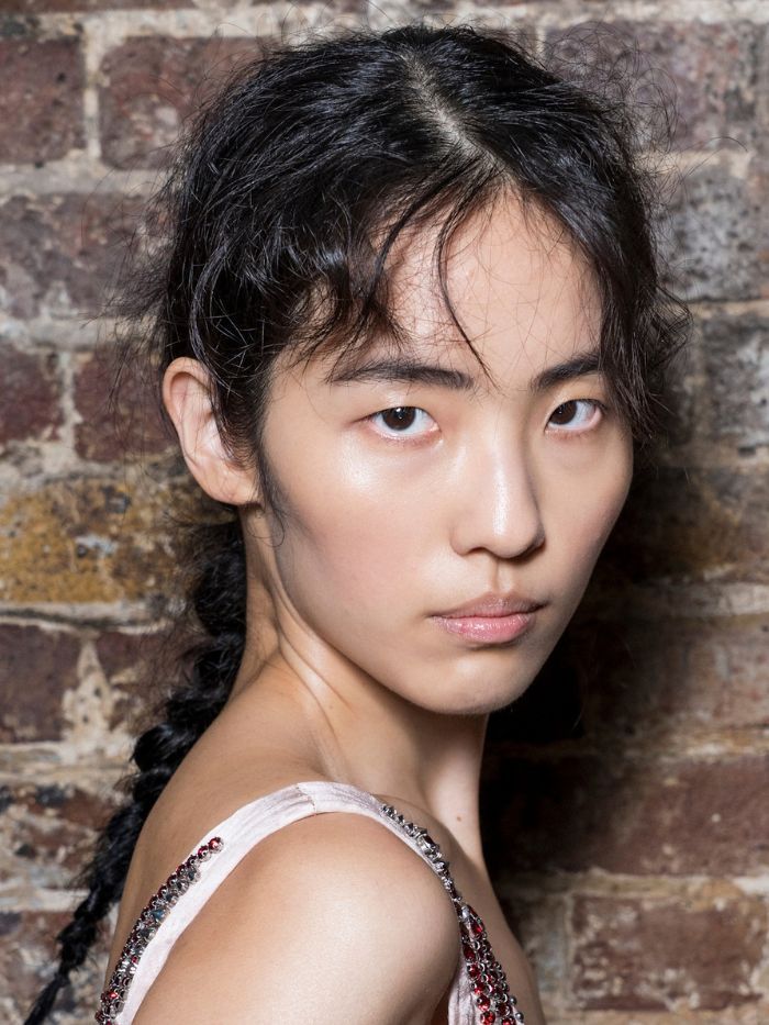 A model backstage at the S/S 27 Erdem show