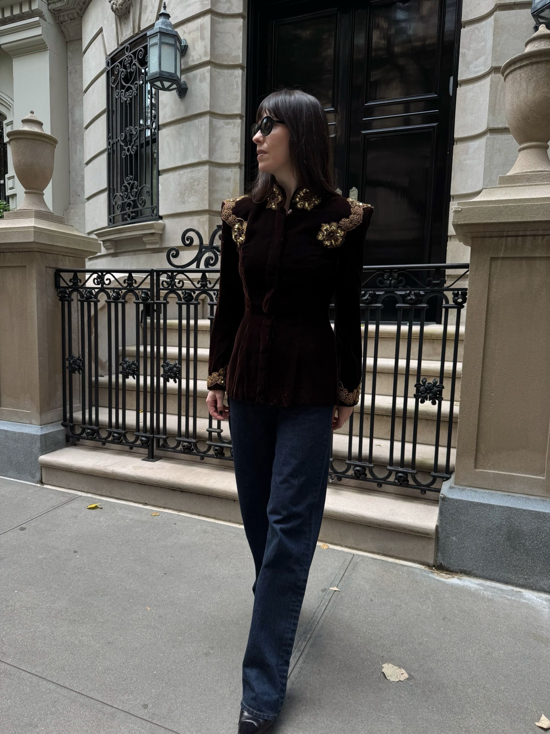 Woman wearing a band-jacket outfit in 2026.