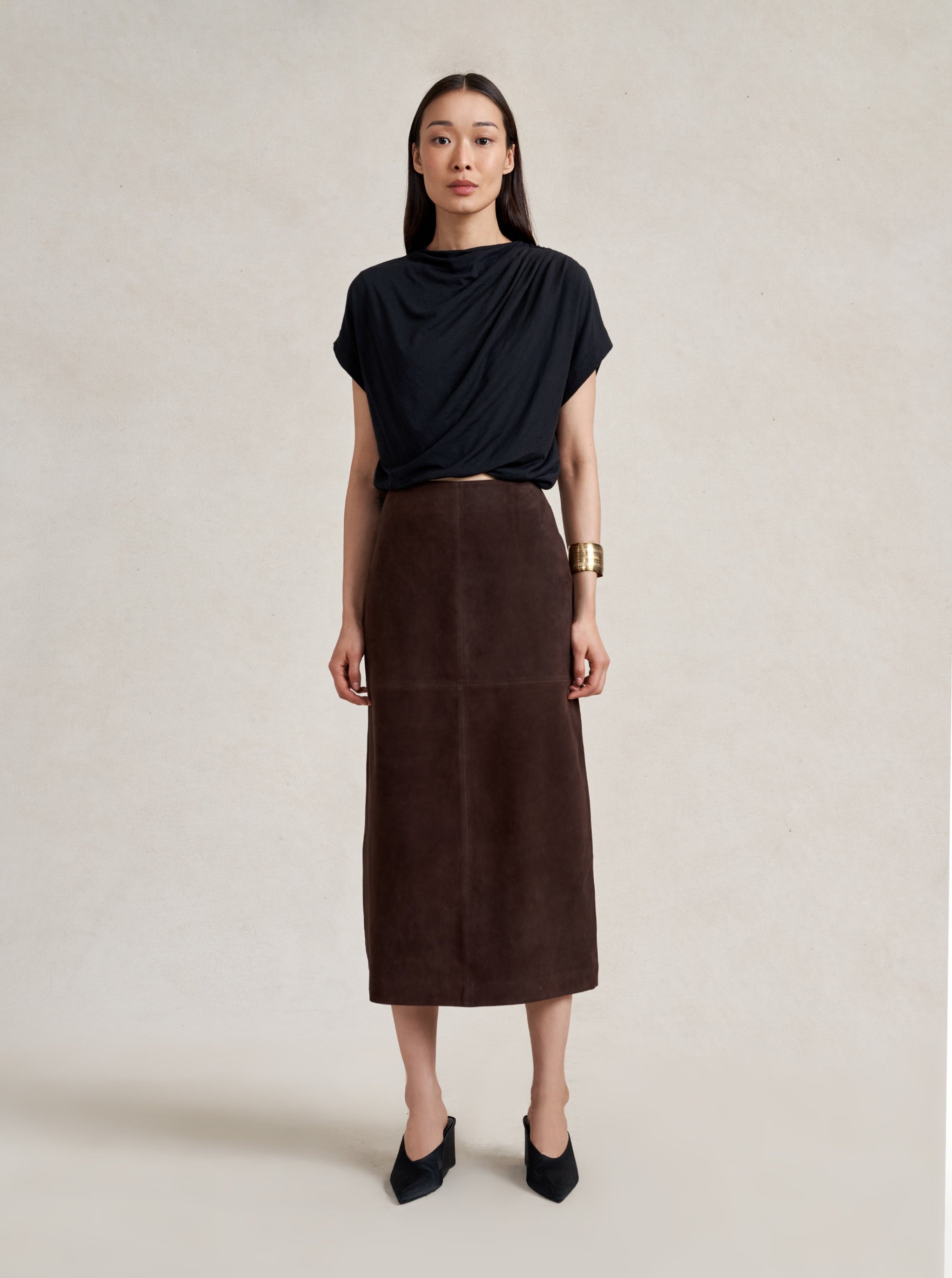Vega Skirt 00 in Suede