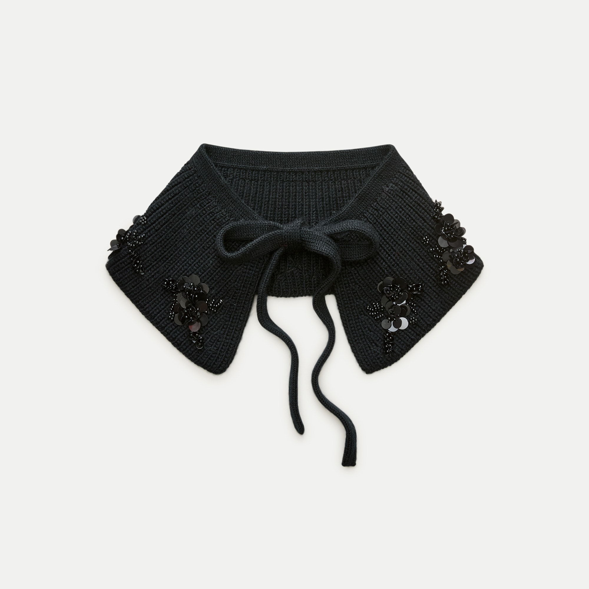 Embellished Tie-On Collar in Merino Wool