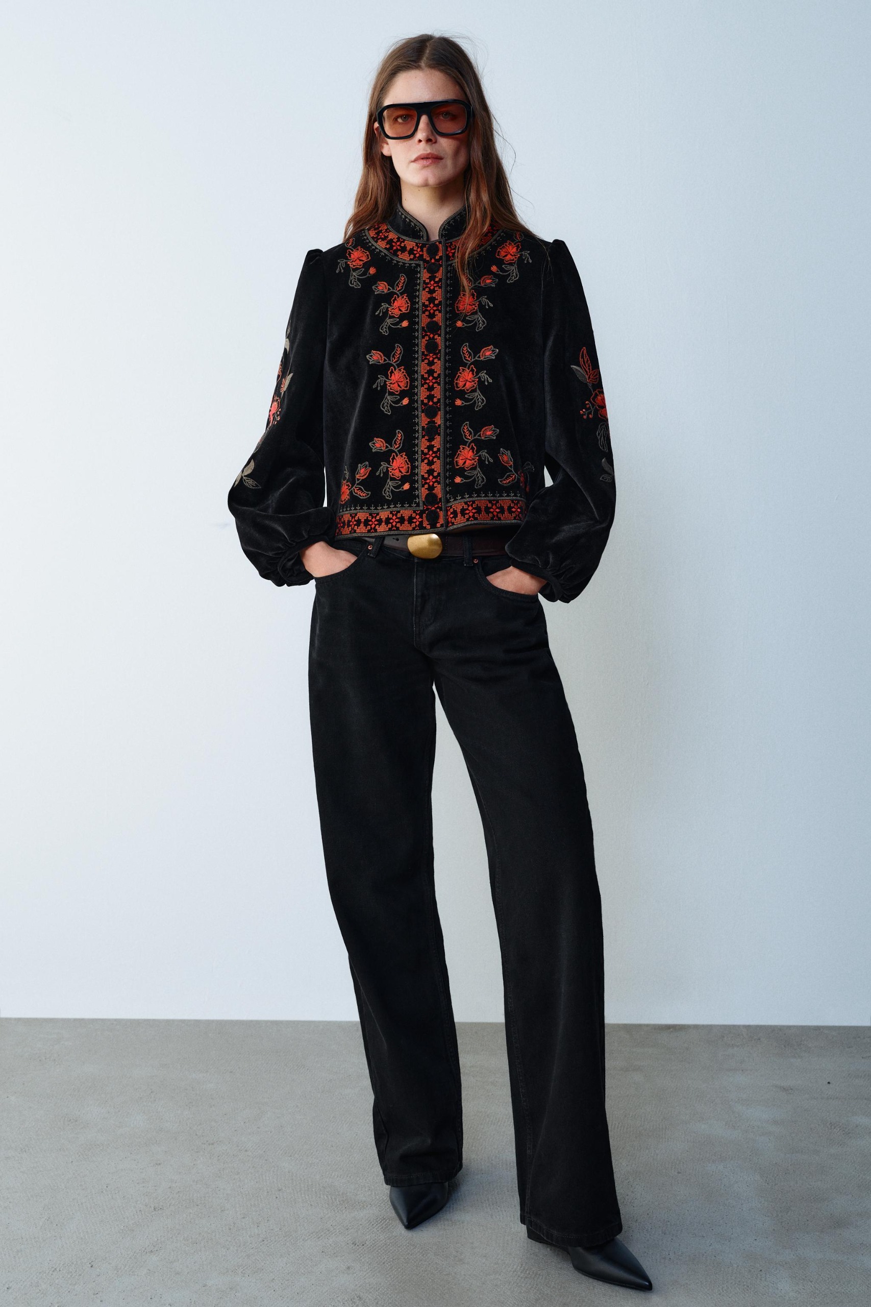 Embroidered Velvet Jacket - Black - Xs
