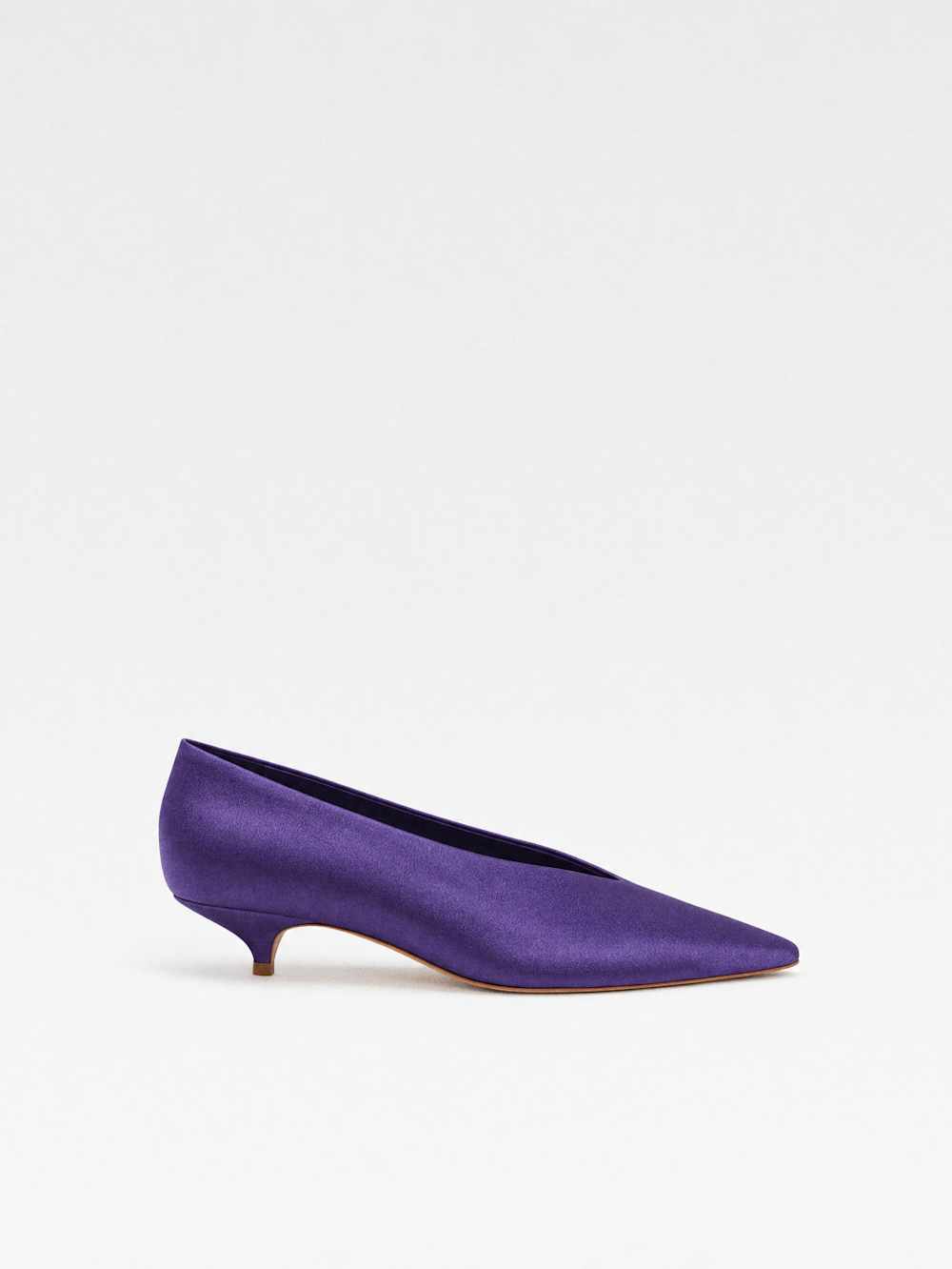 Calista Kitten Heel Pump