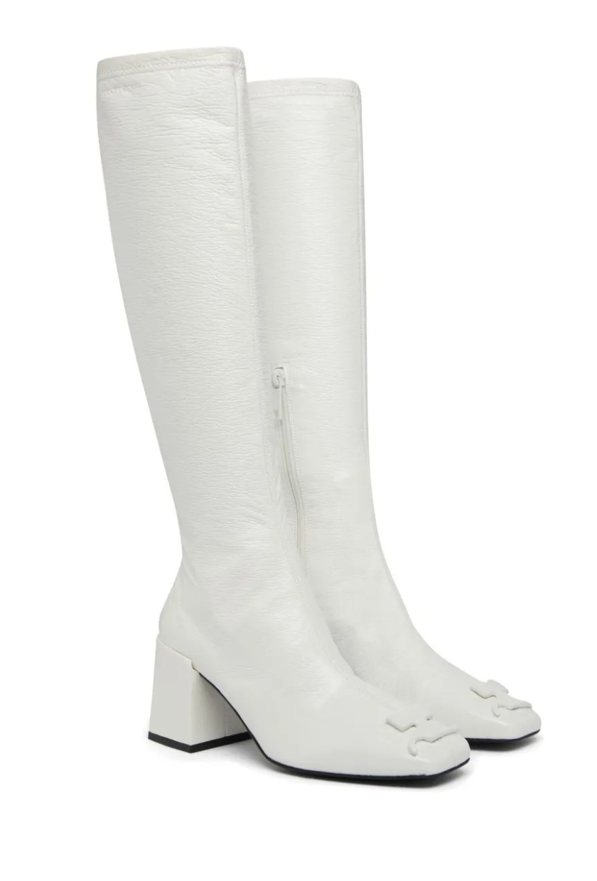 Courr&egrave;ges, Vinyl boots