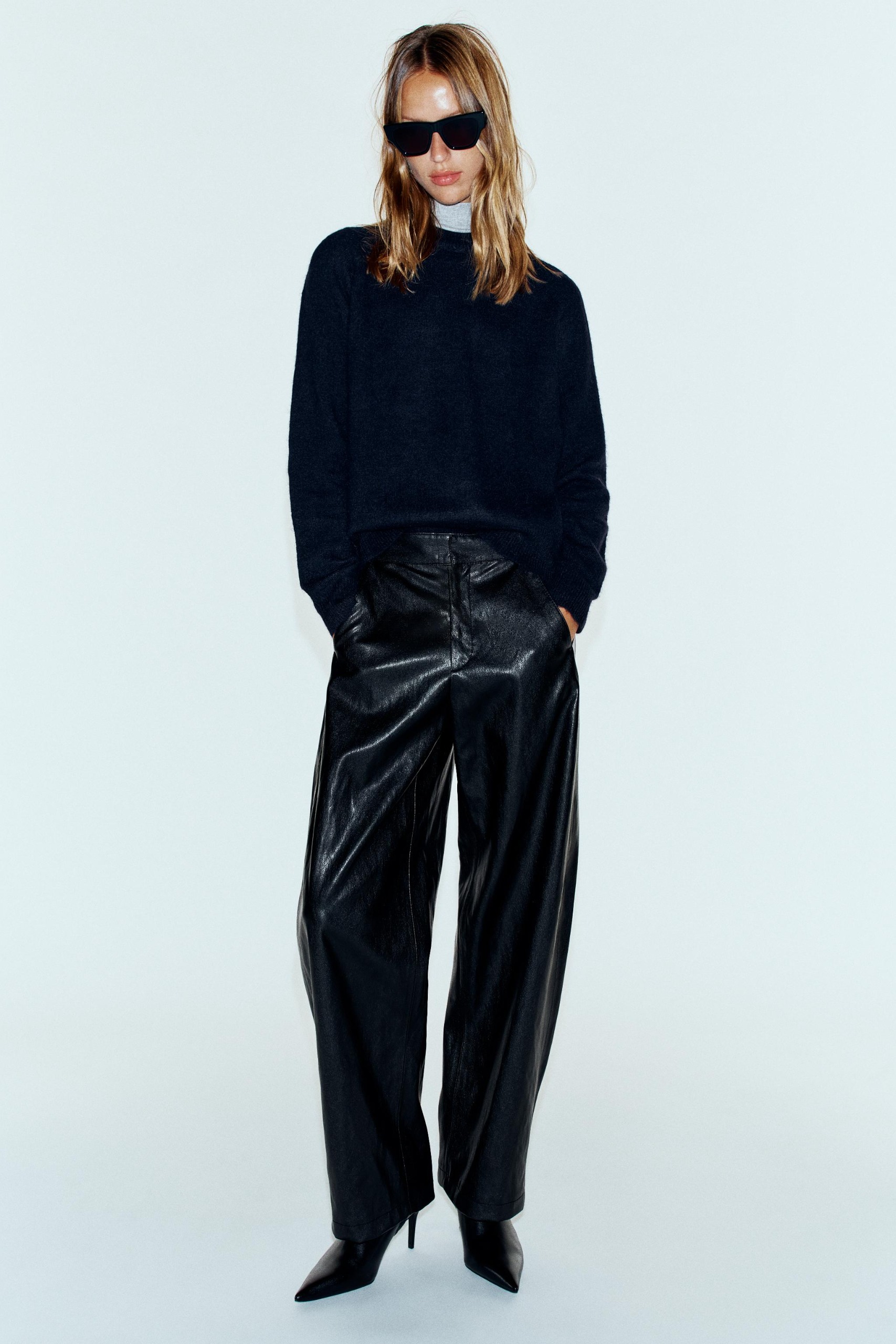 Wool and Alpaca Sweater - Navy Blue - S