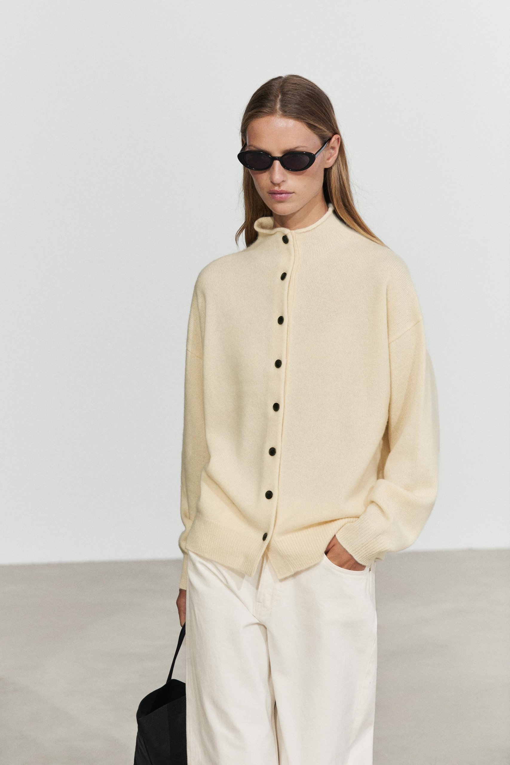 100% Cashmere Knit Cardigan