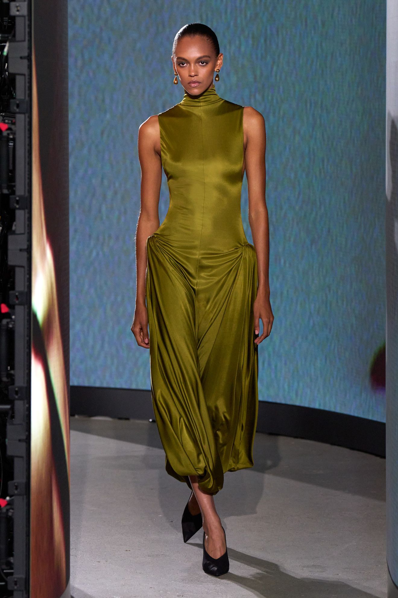 A model walking in the Alaïa spring/summer 2027 show during Paris Fashion Week.