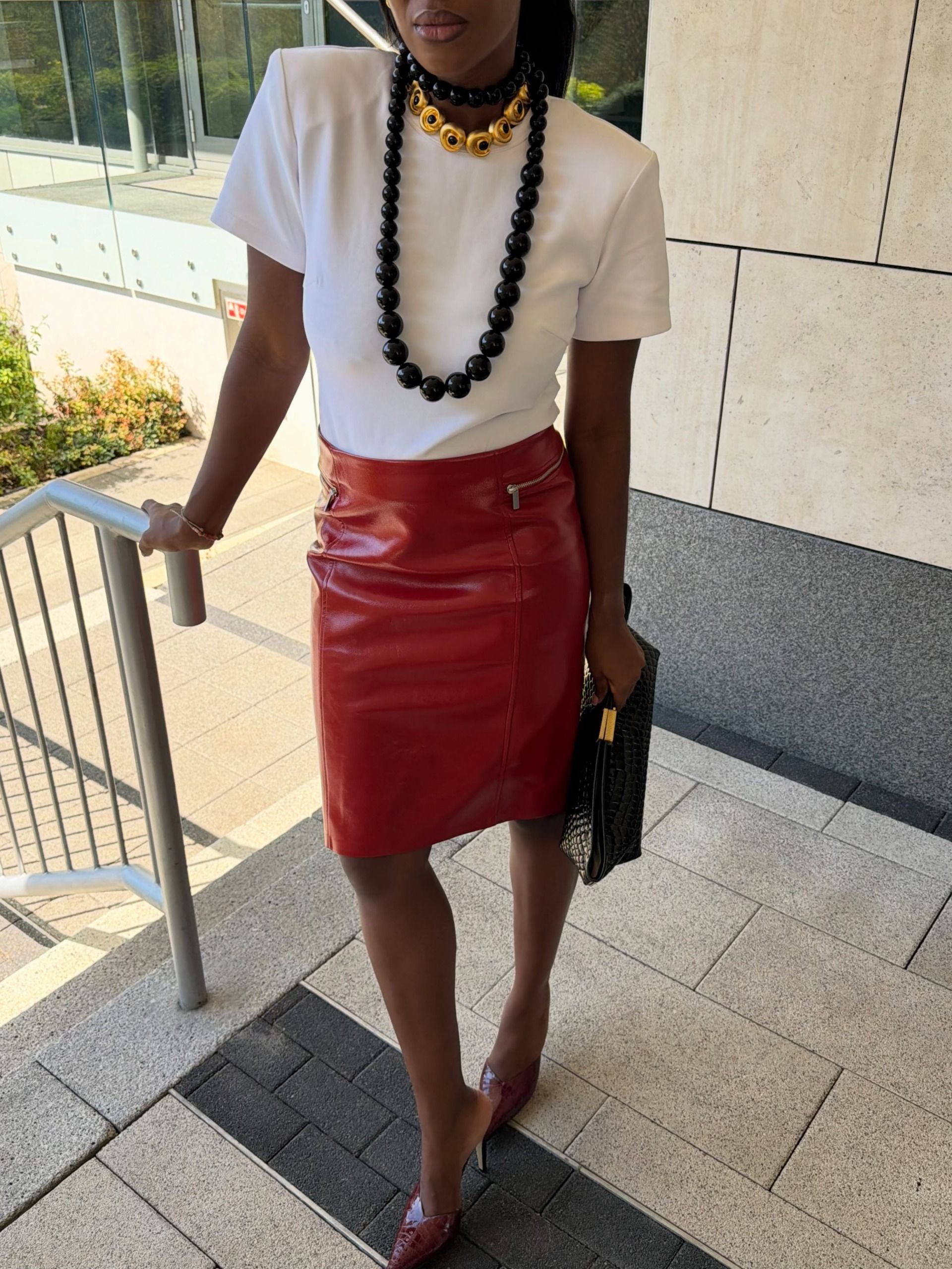 knee length skirt outfit ideas