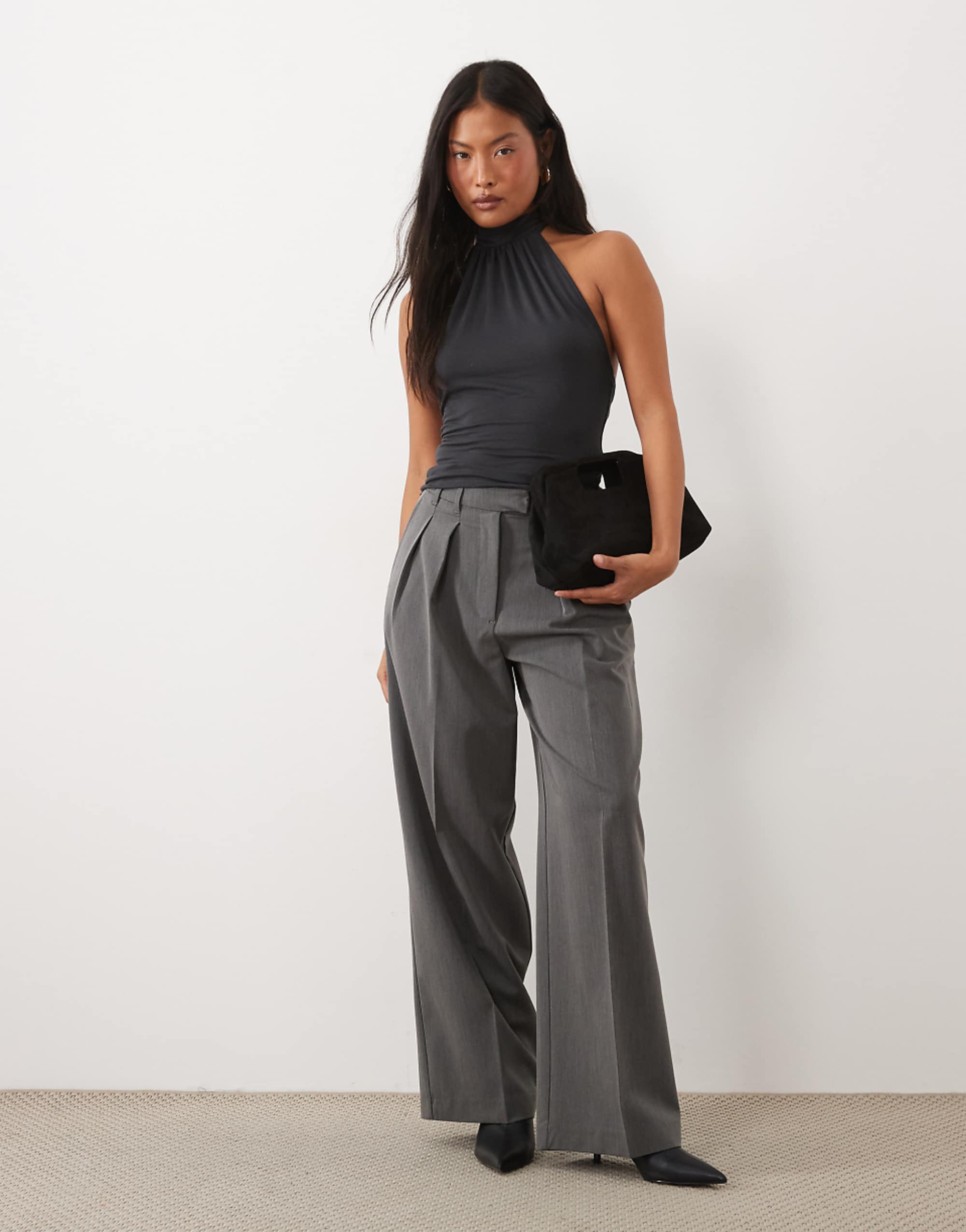 Asos Design Petite Tailored Wide Leg Trousers With Pleat Detail in Charcoal
