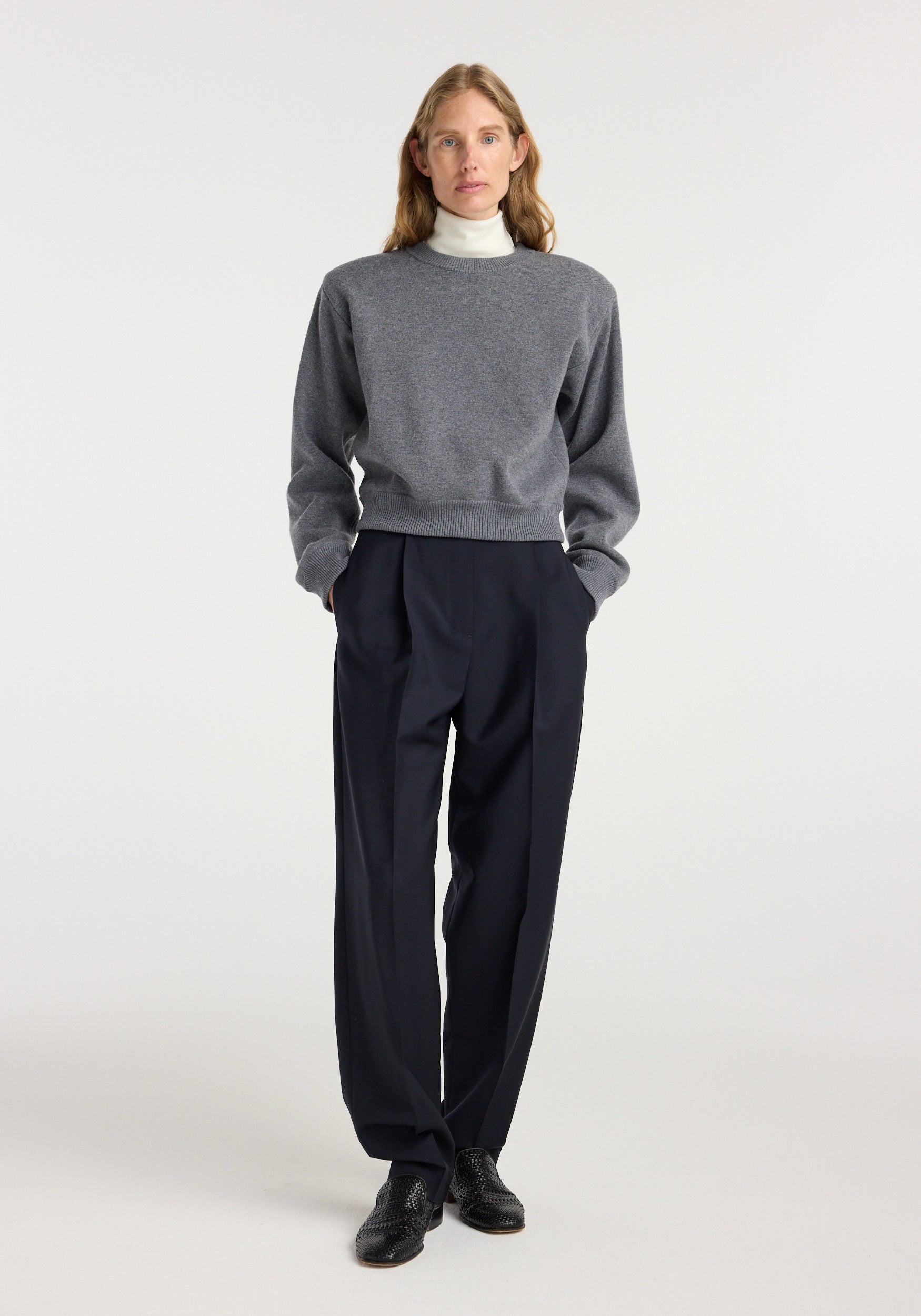 Daria - Single Pleat Tapered Trousers | Navy