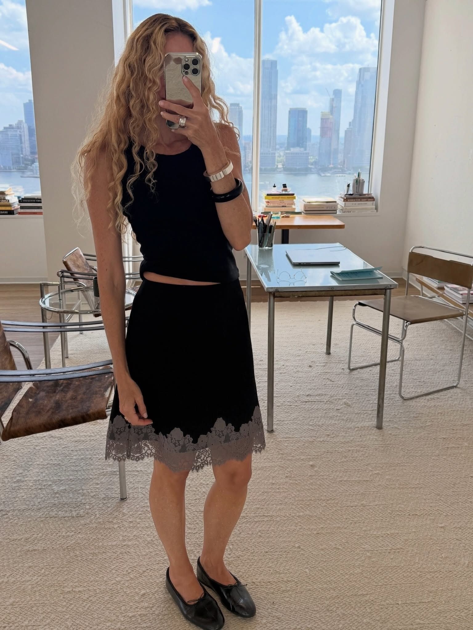 knee length skirt outfit ideas