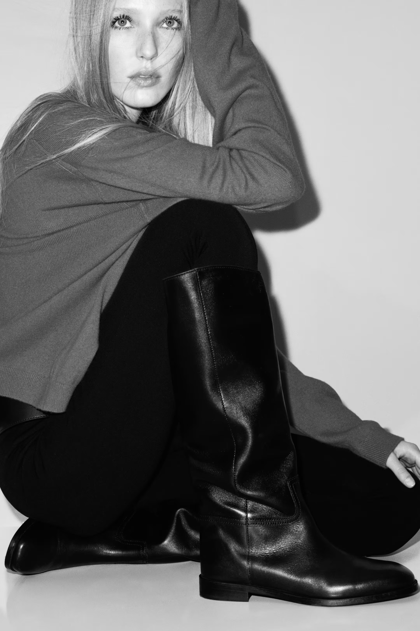 H&M,
