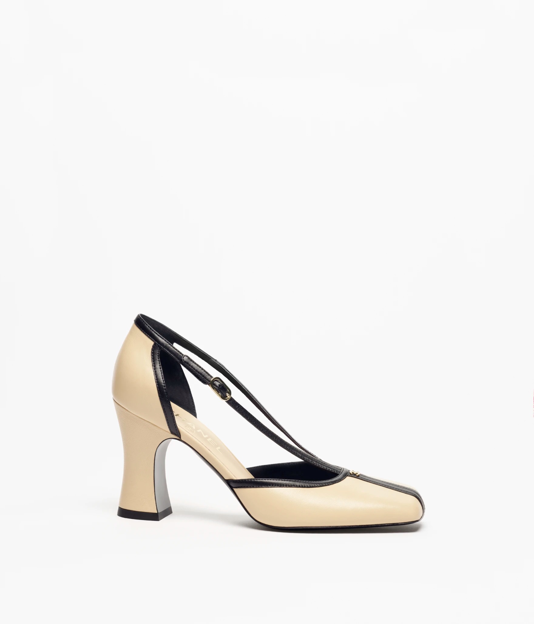 Chanel, Mary-Janes